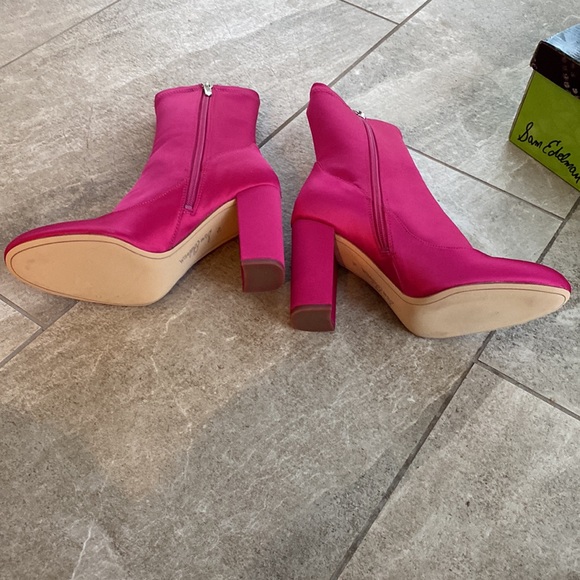 NWT Sam Edelman Calexa Neon Hot Pink Stretch Satin Heeled Sock Boots Size 7.5 - Picture 5 of 6